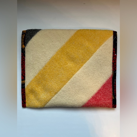 HBC stripes envelope clutch, reworked from vintage wool blanket, quilted & lined - Picture 10 of 13